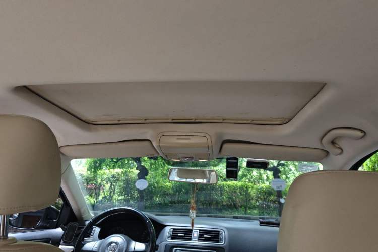 Used Volkswagen Sagitar 2014 Revised Version 1.6L Manual Comfort Edition Headliner