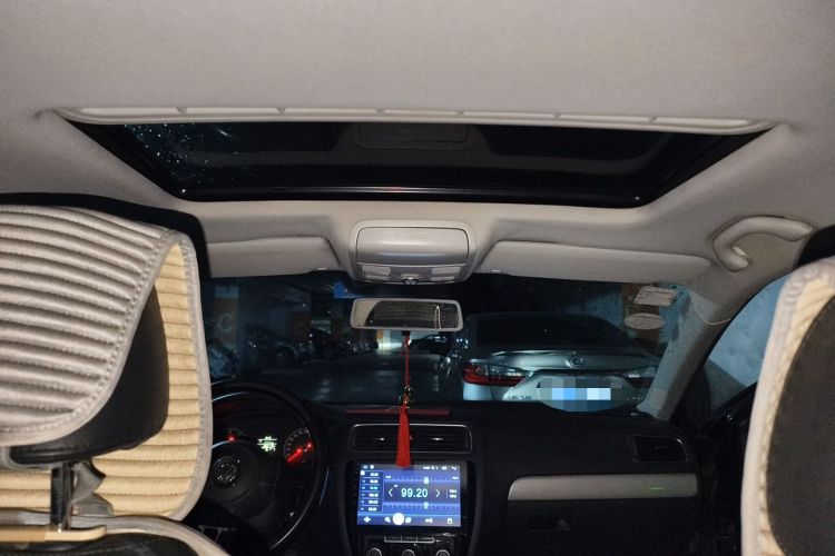 Used Volkswagen Sagitar 2014 1.6L Manual Comfort Model Headliner