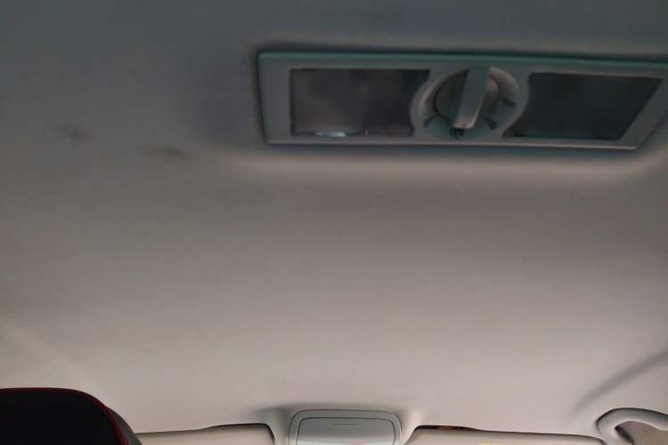 Used Volkswagen Sagitar 2014 Revised Version 1.4TSI Automatic Fashion Edition Headliner