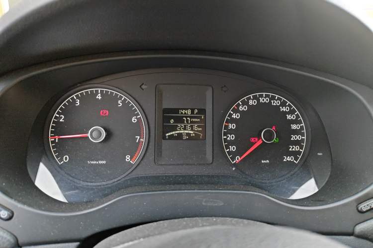Used Volkswagen Sagitar 2014 1.6L Automatic Comfort Model Instrument Cluster