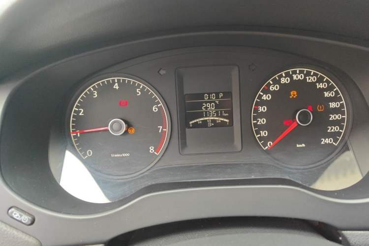 Used Volkswagen Sagitar 2014 1.6L Automatic Comfort Model Instrument Cluster