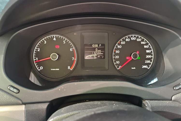 Used Volkswagen Sagitar 2014 Revised Version 1.6L Automatic Comfort Edition Instrument Cluster