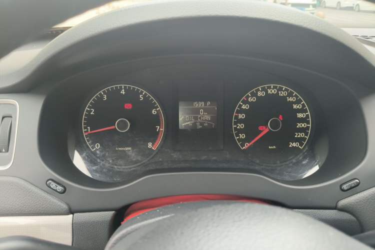 Used Volkswagen Sagitar 2014 1.6L Automatic Comfort Model Instrument Cluster