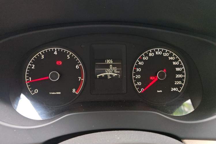 Used Volkswagen Sagitar 2014 Revised Version 1.6L Manual Comfort Edition Instrument Cluster