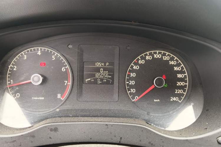 Used Volkswagen Sagitar 2014 Revised Version 1.6L Automatic Comfort Edition Instrument Cluster