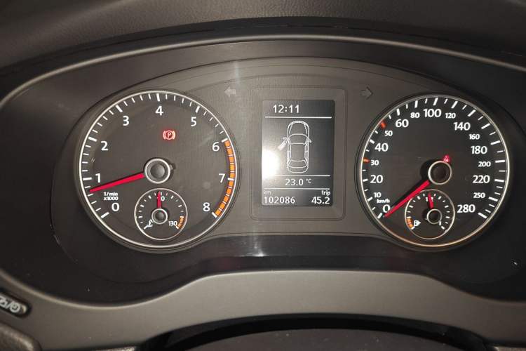 Used Volkswagen Sagitar 2014 Revised Version 1.4TSI Manual Luxury Edition Instrument Cluster