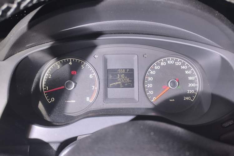 Used Volkswagen Sagitar 2014 Revised Version 1.6L Automatic Comfort Edition Instrument Cluster