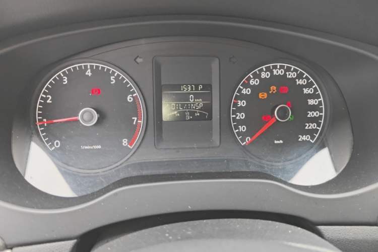 Used Volkswagen Sagitar 2014 Revised Version 1.6L Automatic Comfort Edition Instrument Cluster