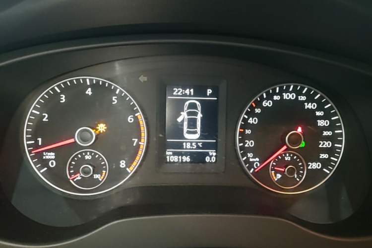 Used Volkswagen Sagitar 2014 Revised Version 1.4TSI Automatic Luxury Edition Instrument Cluster