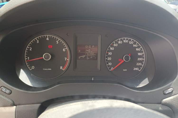 Used Volkswagen Sagitar 2014 1.6L Automatic Comfort Model Instrument Cluster