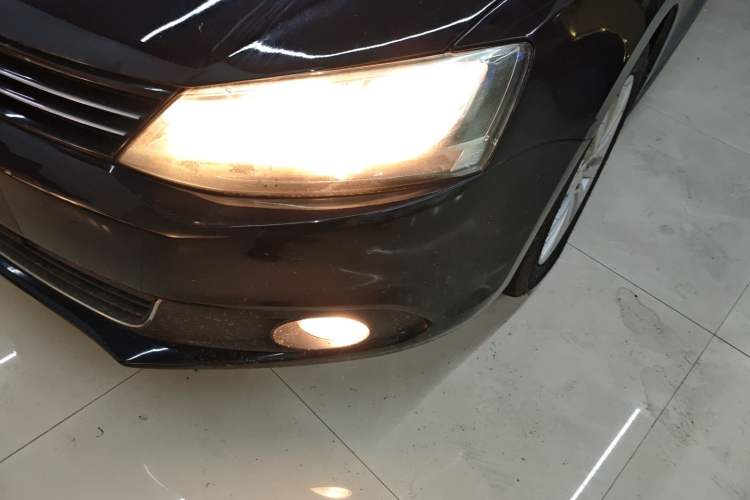 Used Volkswagen Sagitar 2014 Revised Version 1.4TSI Automatic Luxury Edition Left Front Headlight
