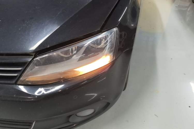Used Volkswagen Sagitar 2014 1.4TSI Automatic Luxury Model Left Front Headlight