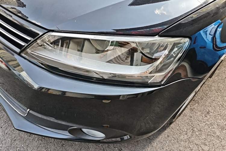 Used Volkswagen Sagitar 2014 Revised Version 1.6L Manual Comfort Edition Left Front Headlight