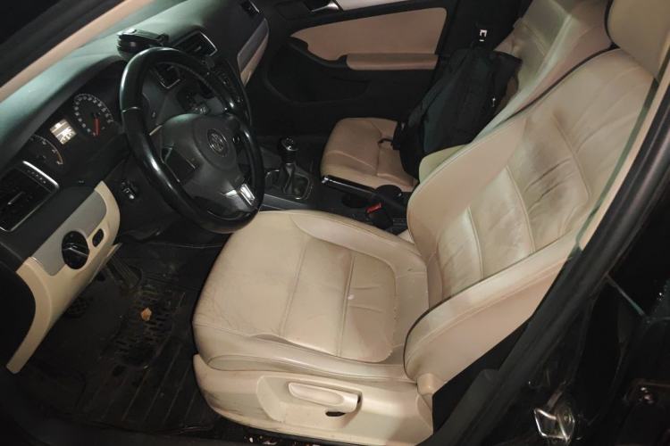 Used Volkswagen Sagitar 2014 1.6L Manual Comfort Model Left Front Seat