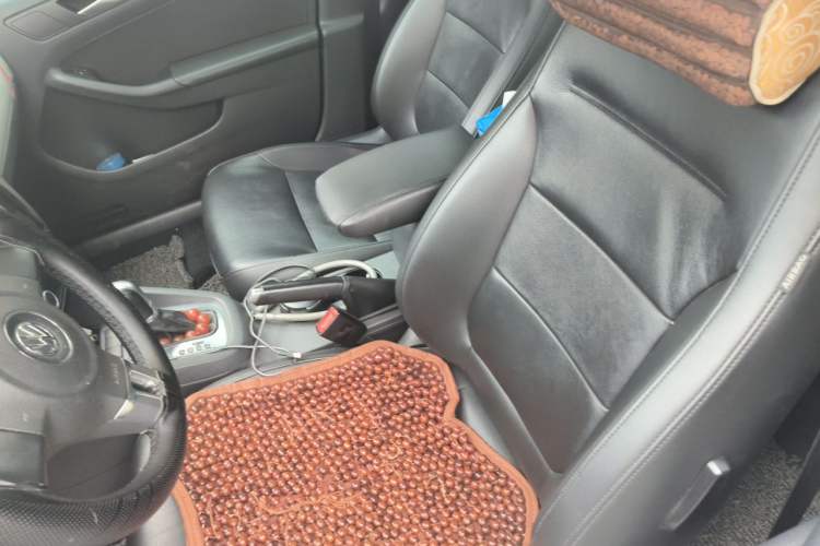 Used Volkswagen Sagitar 2014 1.6L Automatic Comfort Model Left Front Seat