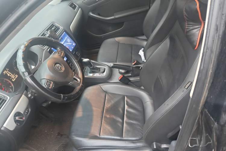 Used Volkswagen Sagitar 2014 Revised Version 1.4TSI Automatic Luxury Edition Left Front Seat