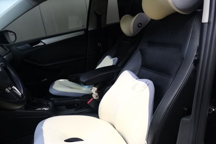 Used Volkswagen Sagitar 2014 1.4TSI Automatic Luxury Model Left Front Seat