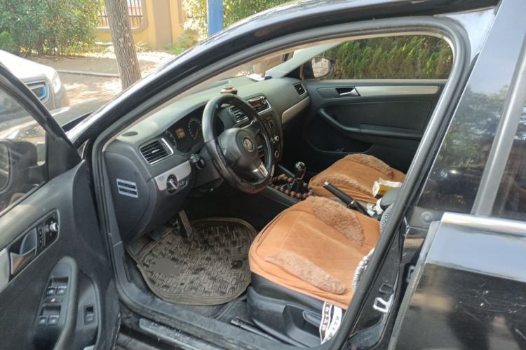 Used Volkswagen Sagitar 2014 1.6L Manual Comfort Model Left Front Seat