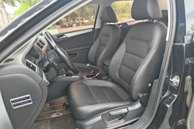Used Volkswagen Sagitar 2014 Revised Version 1.4TSI Automatic Luxury Edition Left Front Seat