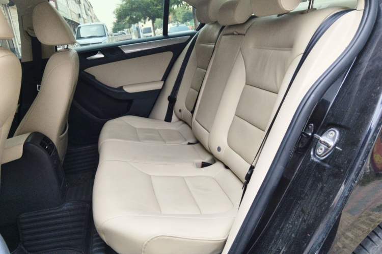 Used Volkswagen Sagitar 2014 1.4TSI Automatic Luxury Model Left Rear Seat