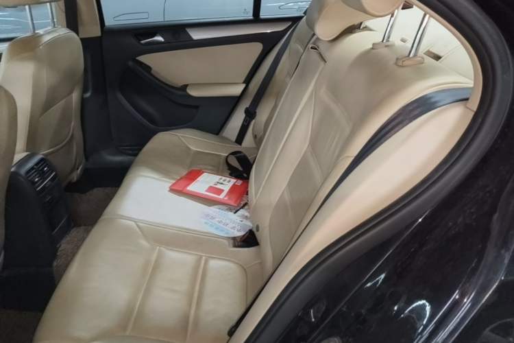 Used Volkswagen Sagitar 2014 1.4TSI Automatic Luxury Model Left Rear Seat