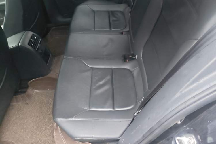 Used Volkswagen Sagitar 2014 Revised Version 1.4TSI Automatic Luxury Edition Left Rear Seat