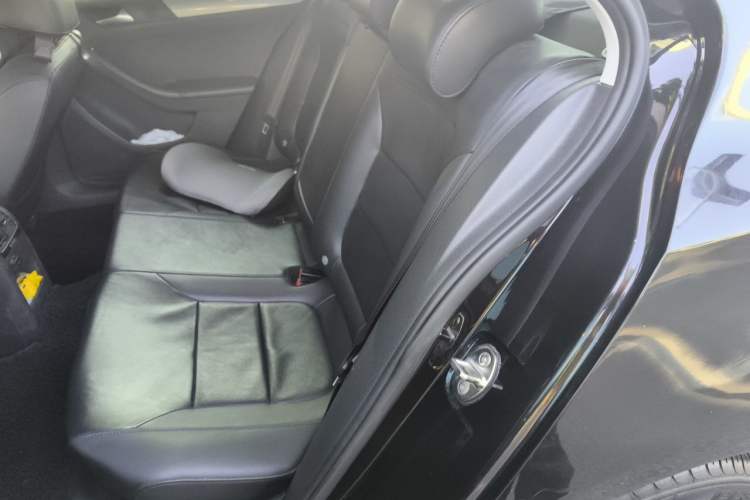 Used Volkswagen Sagitar 2014 1.4TSI Automatic Luxury Model Left Rear Seat