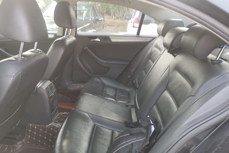 Used Volkswagen Sagitar 2014 1.6L Manual Comfort Model Left Rear Seat