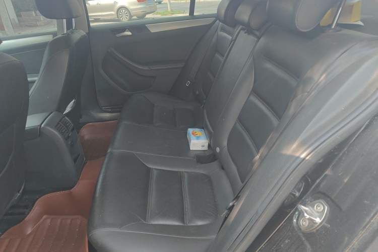 Used Volkswagen Sagitar 2014 1.6L Manual Comfort Model Left Rear Seat