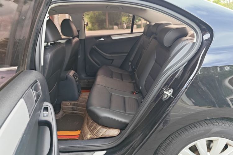 Used Volkswagen Sagitar 2014 Revised Version 1.4TSI Automatic Luxury Edition Left Rear Seat