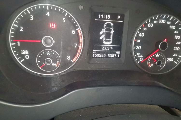 Used Volkswagen Sagitar 2014 Revised Version 1.4TSI Automatic Luxury Edition Odometer Close Up