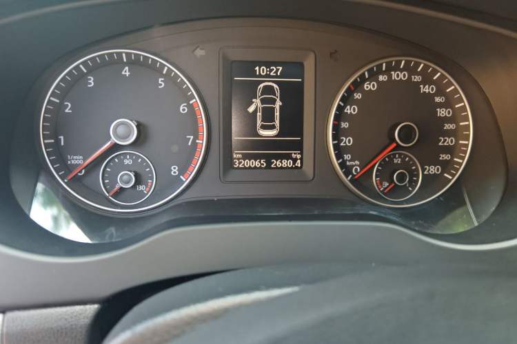 Used Volkswagen Sagitar 2014 Revised Version 1.4TSI Automatic Luxury Edition Odometer Close Up