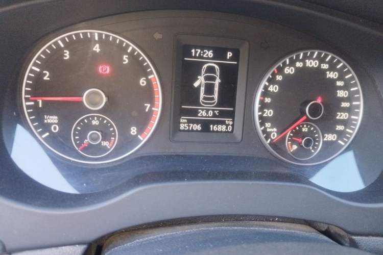 Used Volkswagen Sagitar 2014 Revised Version 1.4TSI Automatic Luxury Edition Odometer Close Up