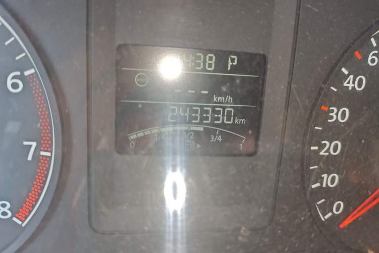 Used Volkswagen Sagitar 2014 1.6L Automatic Comfort Model Odometer Close Up