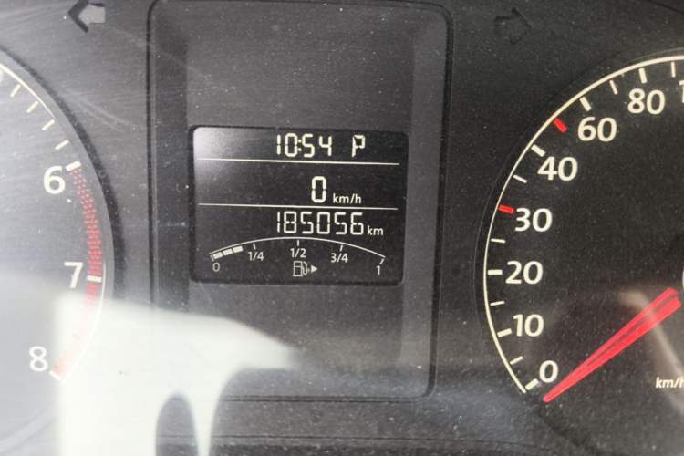 Used Volkswagen Sagitar 2014 Revised Version 1.6L Automatic Comfort Edition Odometer Close Up