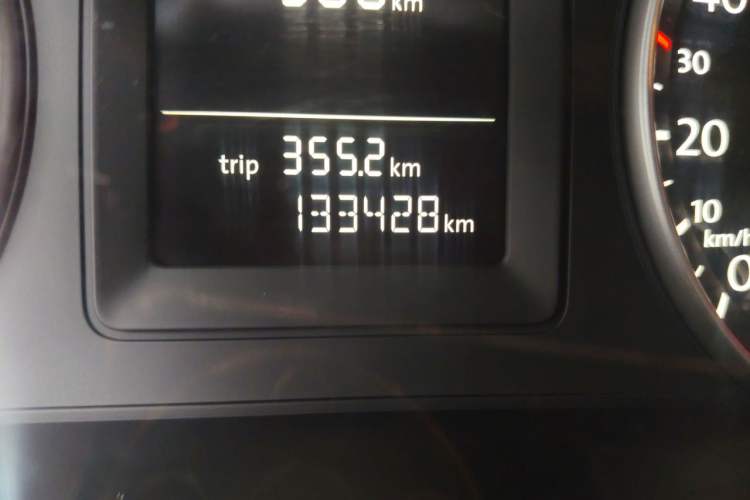 Used Volkswagen Sagitar 2014 Revised Version 1.4TSI Automatic Fashion Edition Odometer Close Up