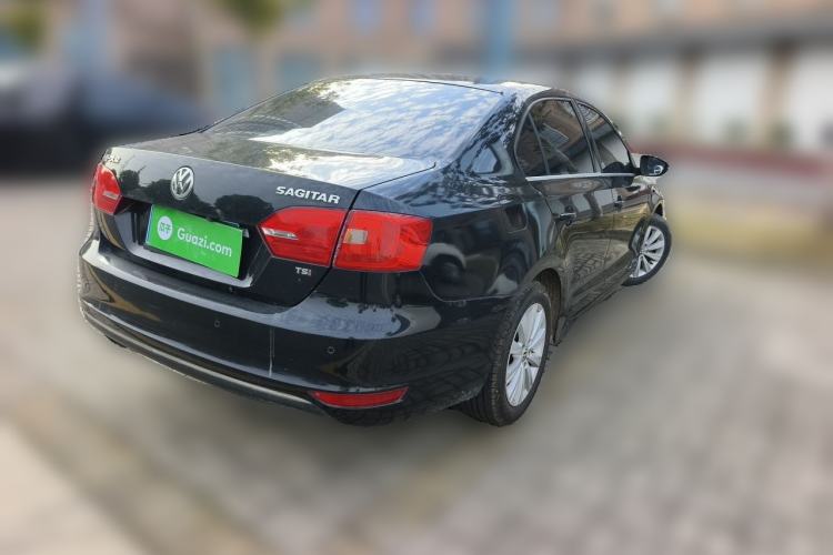 Used Volkswagen Sagitar 2014 1.4TSI Manual Luxury Model Rear Right 45 Deg