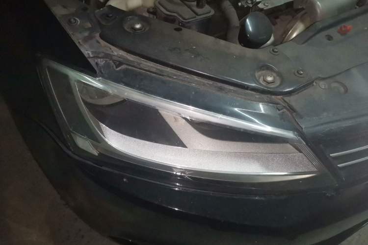 Used Volkswagen Sagitar 2014 Revised Version 1.4TSI Automatic Luxury Edition Right Front Headlight