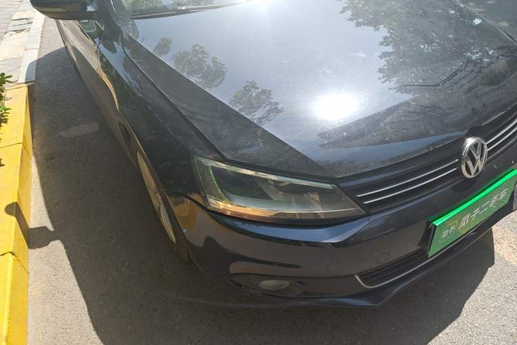 Used Volkswagen Sagitar 2014 1.6L Automatic Comfort Model Right Front Headlight