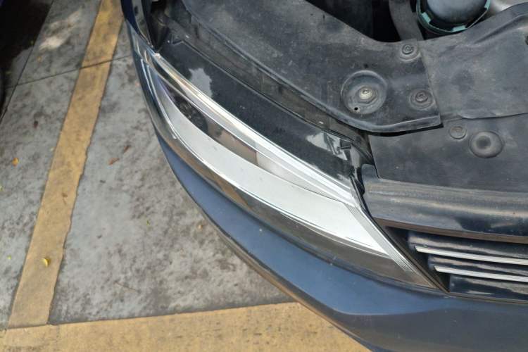 Used Volkswagen Sagitar 2014 1.4TSI Automatic Fashion Edition Right Front Headlight