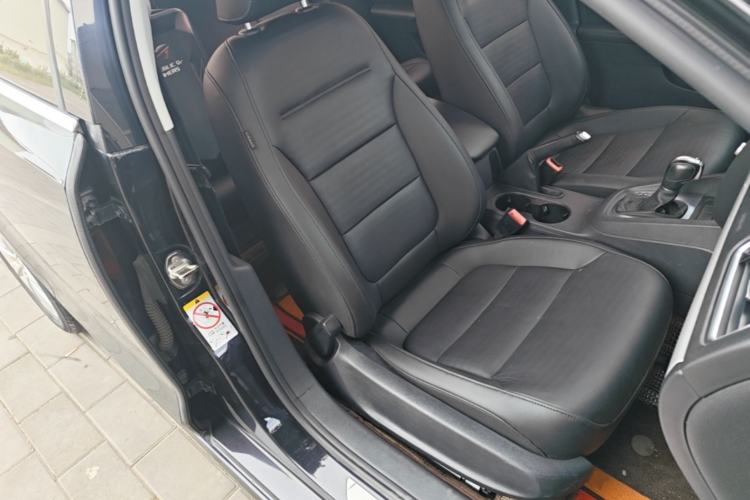 Used Volkswagen Sagitar 2014 Revised Version 1.4TSI Automatic Luxury Edition Right Front Seat