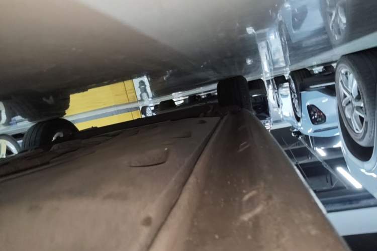 Used Volkswagen Sagitar 2014 1.4TSI Automatic Luxury Model Right Side Sill