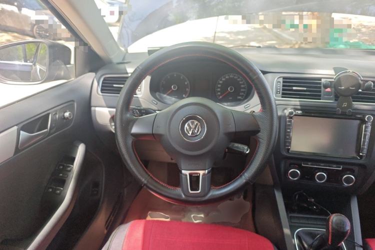 Used Volkswagen Sagitar 2014 Revised Version 1.6L Manual Leading Edition Steering Wheel