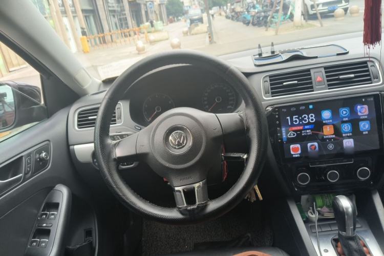 Used Volkswagen Sagitar 2014 1.6L Automatic Comfort Model Steering Wheel
