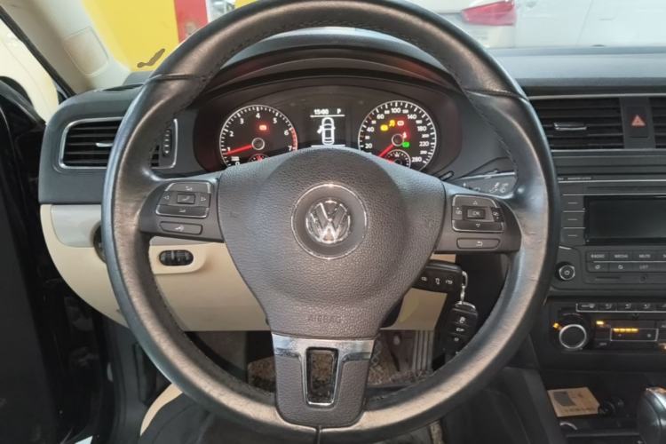 Used Volkswagen Sagitar 2014 1.4TSI Automatic Luxury Model Steering Wheel