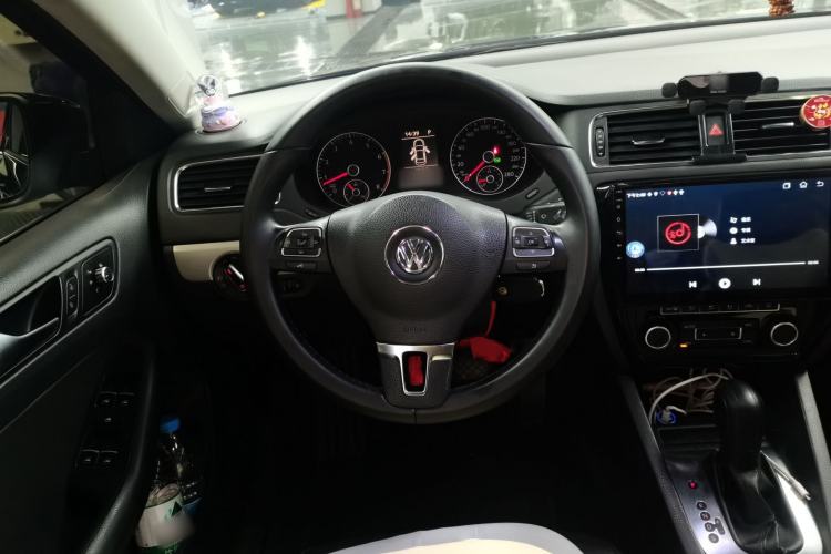 Used Volkswagen Sagitar 2014 1.4TSI Automatic Luxury Model Steering Wheel