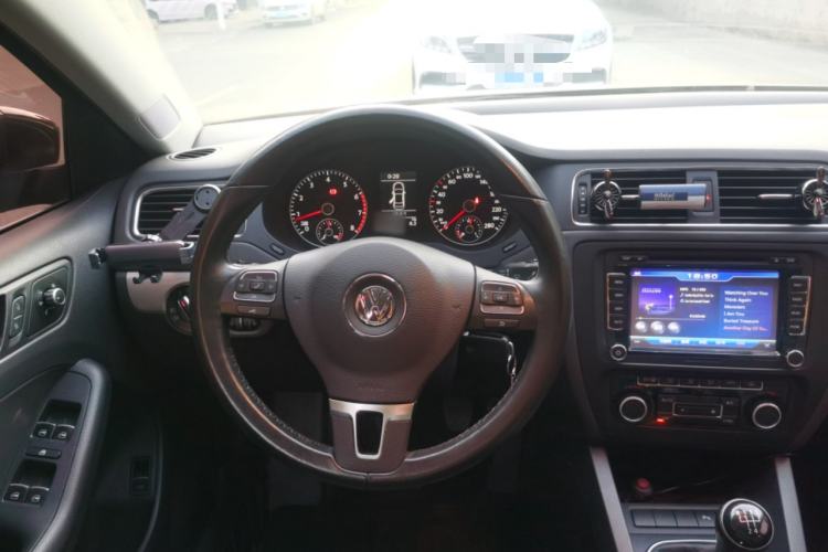 Used Volkswagen Sagitar 2014 Revised Version 1.4TSI Manual Luxury Edition Steering Wheel