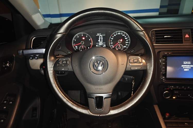 Used Volkswagen Sagitar 2014 Revised Version 1.4TSI Manual Luxury Edition Steering Wheel