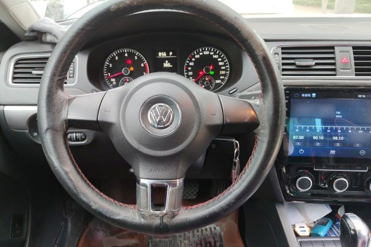 Used Volkswagen Sagitar 2014 Revised Version 1.4TSI Automatic Fashion Edition Steering Wheel