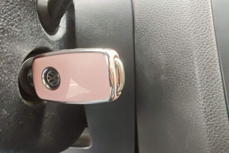 Used Volkswagen Sagitar 2014 1.6L Automatic Comfort Model Vehicle Key